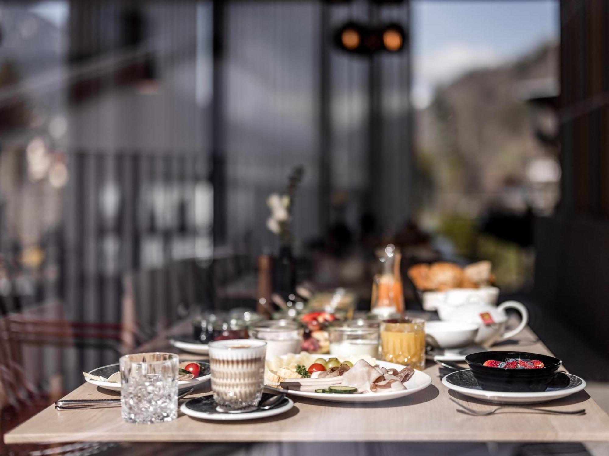 Aparthotel Tante Trude Oetz Exteriör bild